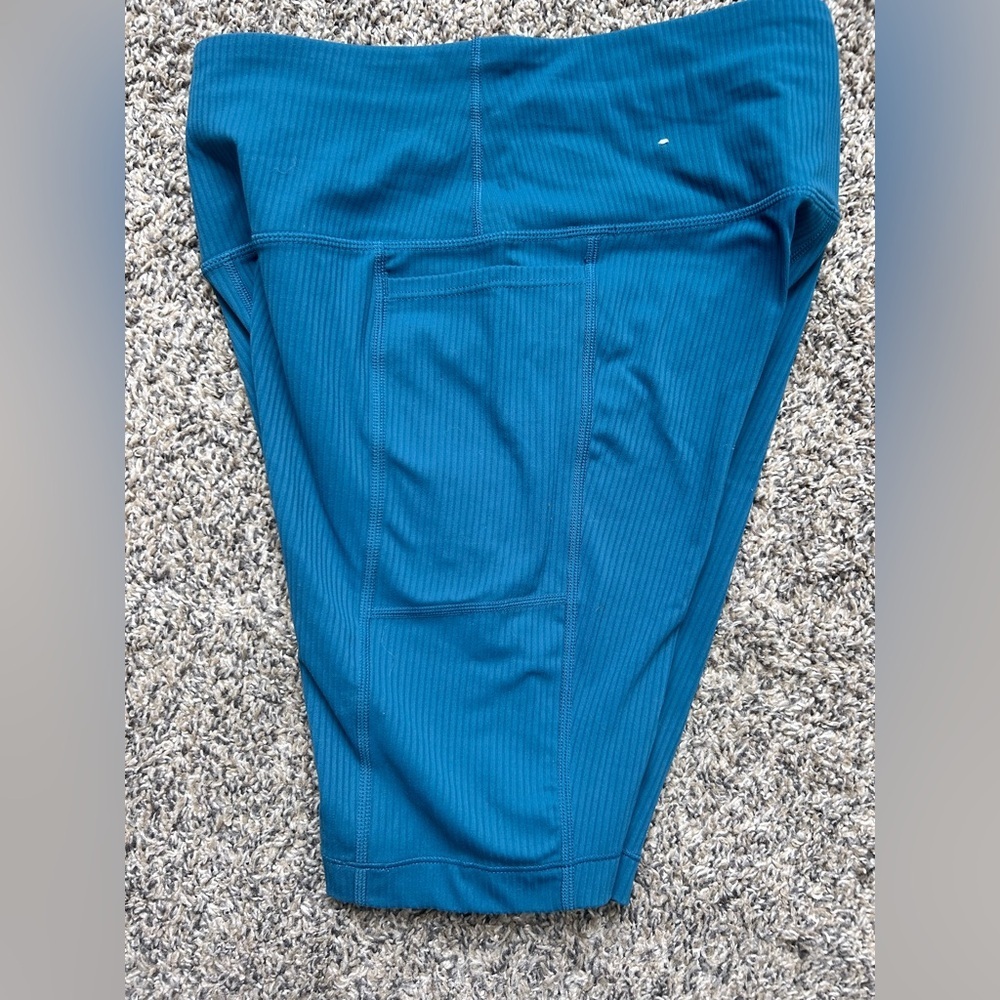 Mondetta NWOT Teal Ribbed Workout Biker Shorts 8” Inseam size small - Picture 3 of 4